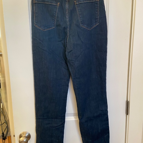 Eddie Bauer Voyager Fleece-Lined High-Rise Jeans - Slim Straight 10Tall - Picture 8 of 9